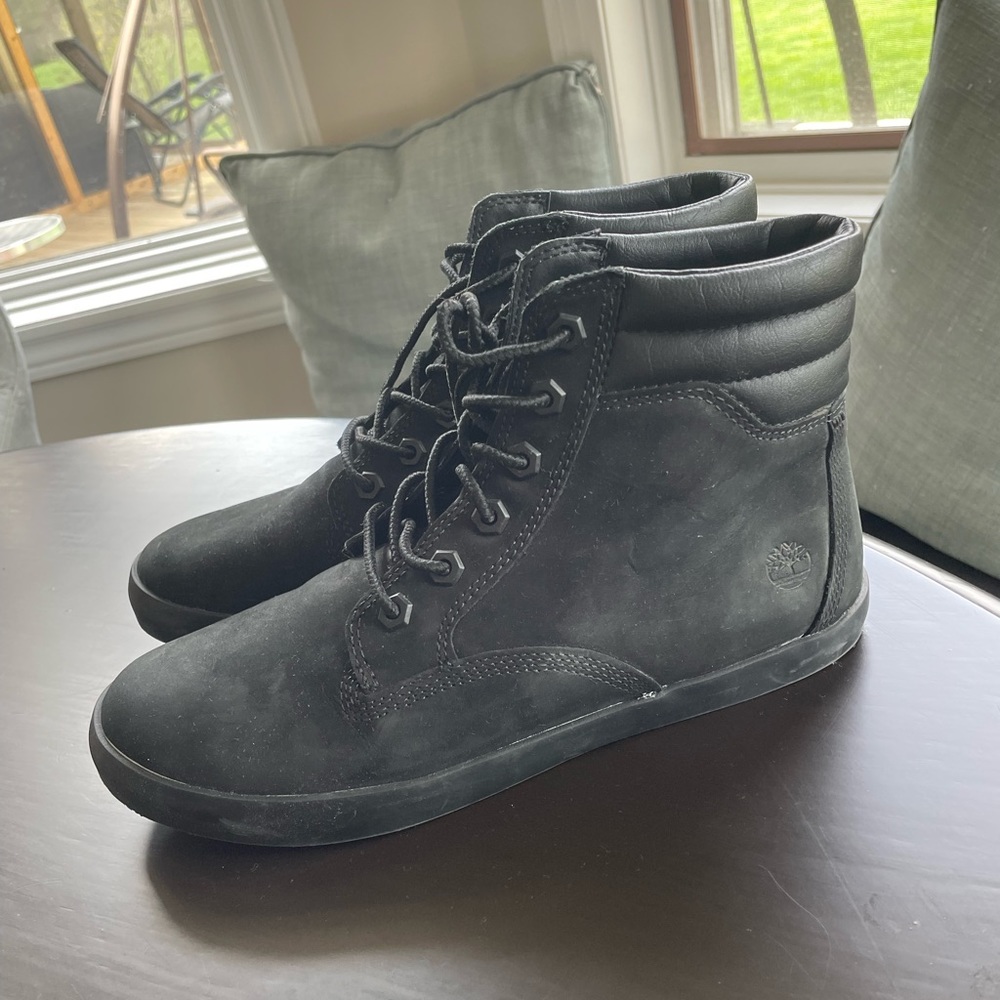 Women’s Timberland High top shoes